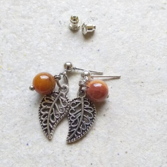 🎁☃️❄️ $10 Stocking Stuffers!!! Carnelian Leaf Earrings! Short + Lightweight! - Picture 4 of 8